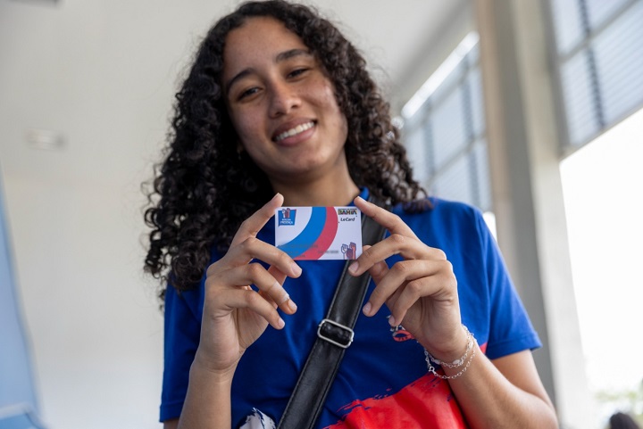 Parcela de maio do Bolsa Presença já está disponível para mais de 352 mil estudantes da rede estadual
