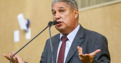 ”Sem assunto e sem proposta, ACM Neto procura qualquer coisa para atacar o governo nas redes sociais”, diz Rosemberg
