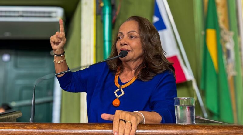 Aladilce cobra explicações de Bruno Reis após prefeito admitir conhecimento de irregularidades