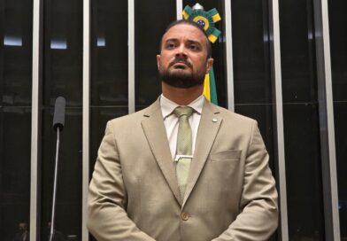 Capitão Alden enfrenta a esquerda pela verdadeira defesa das mulheres