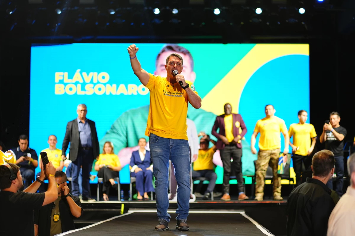 PL oficializa candidatura de Flávio Bolsonaro à Presidência da República