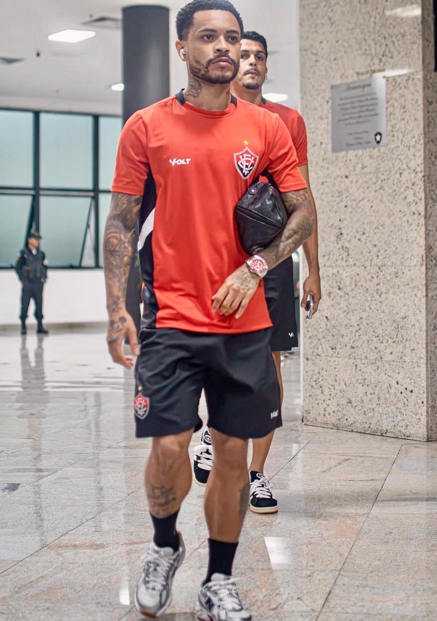 Vitória inicia preparação para enfrentar o líder Palmeiras no Barradão