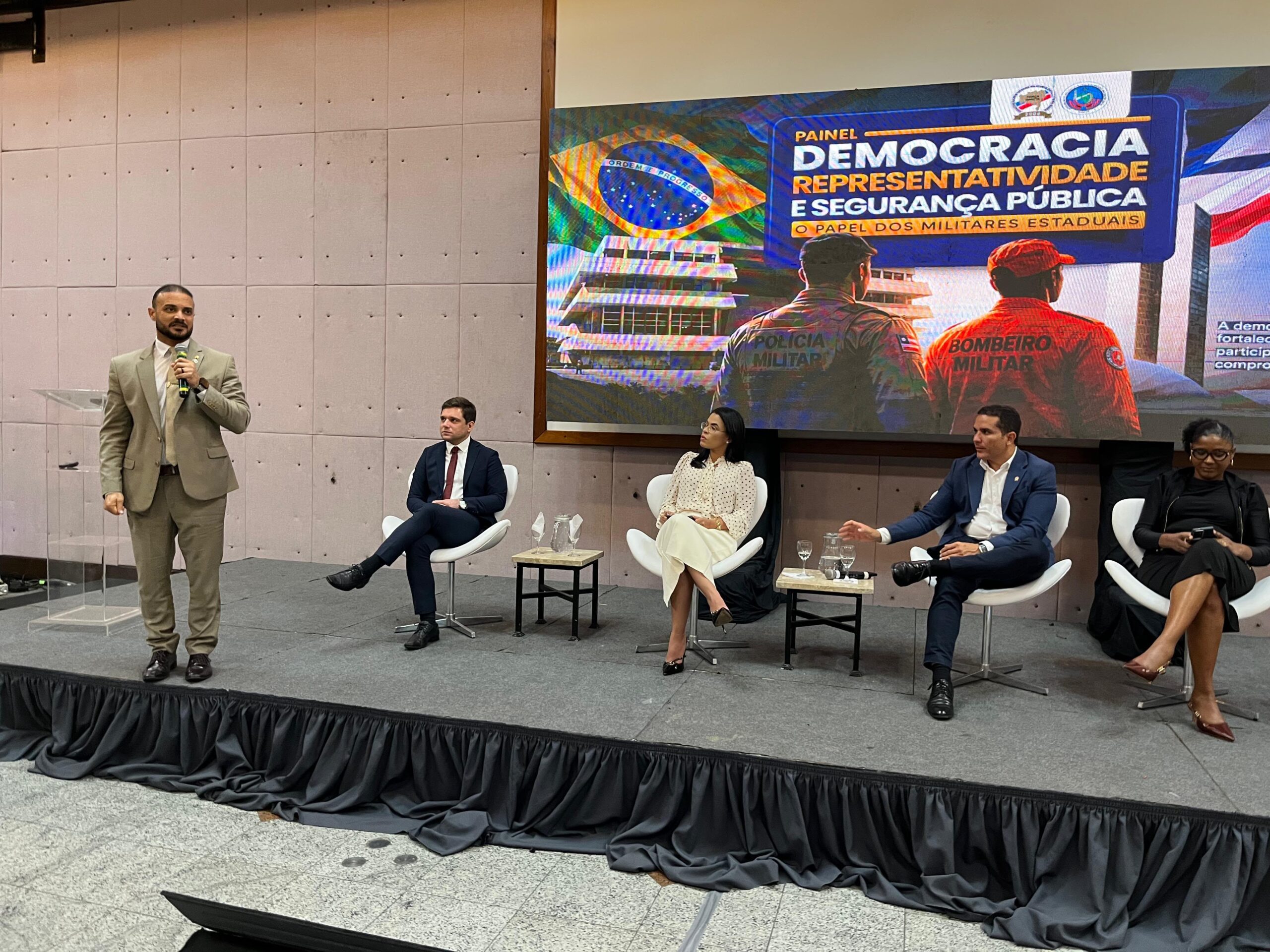 Capitão Alden participa do evento Democracia, Representatividade e Segurança Pública