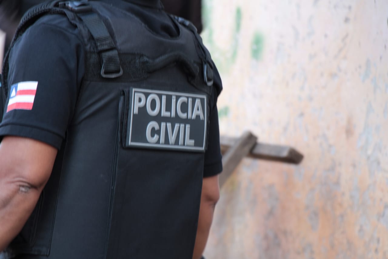 Polícia Civil cumpre mandados por ato infracional análogo ao crime de estupro de vulnerável em Riachão do Jacuípe