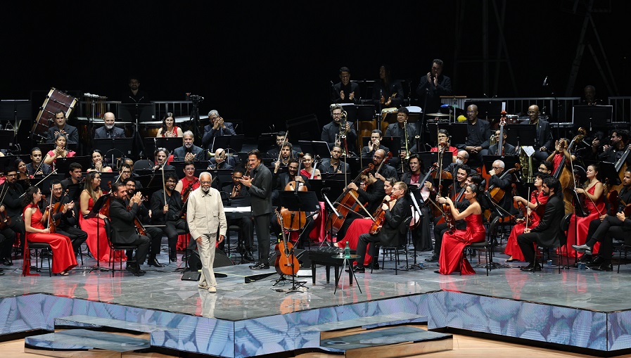 Teatro Castro Alves é reinaugurado em Salvador com concerto histórico da OSBA e convidados
