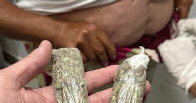 Idosa de 67 anos é flagrada tentando entrar com drogas no presídio de Irecê