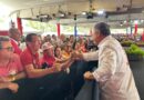Rui quebra o protocolo e vai ao encontro dos prefeitos e candidatos antes do início da convenção