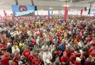 Lula, Jerônimo, Wagner e Rui mobilizam multidão em convenção histórica do PT na Bahia