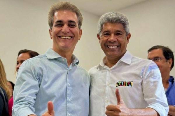 Novas escolas de tempo integral e políticas de permanência são marcas de Jerônimo, afirma Robinson no Dia do Estudante