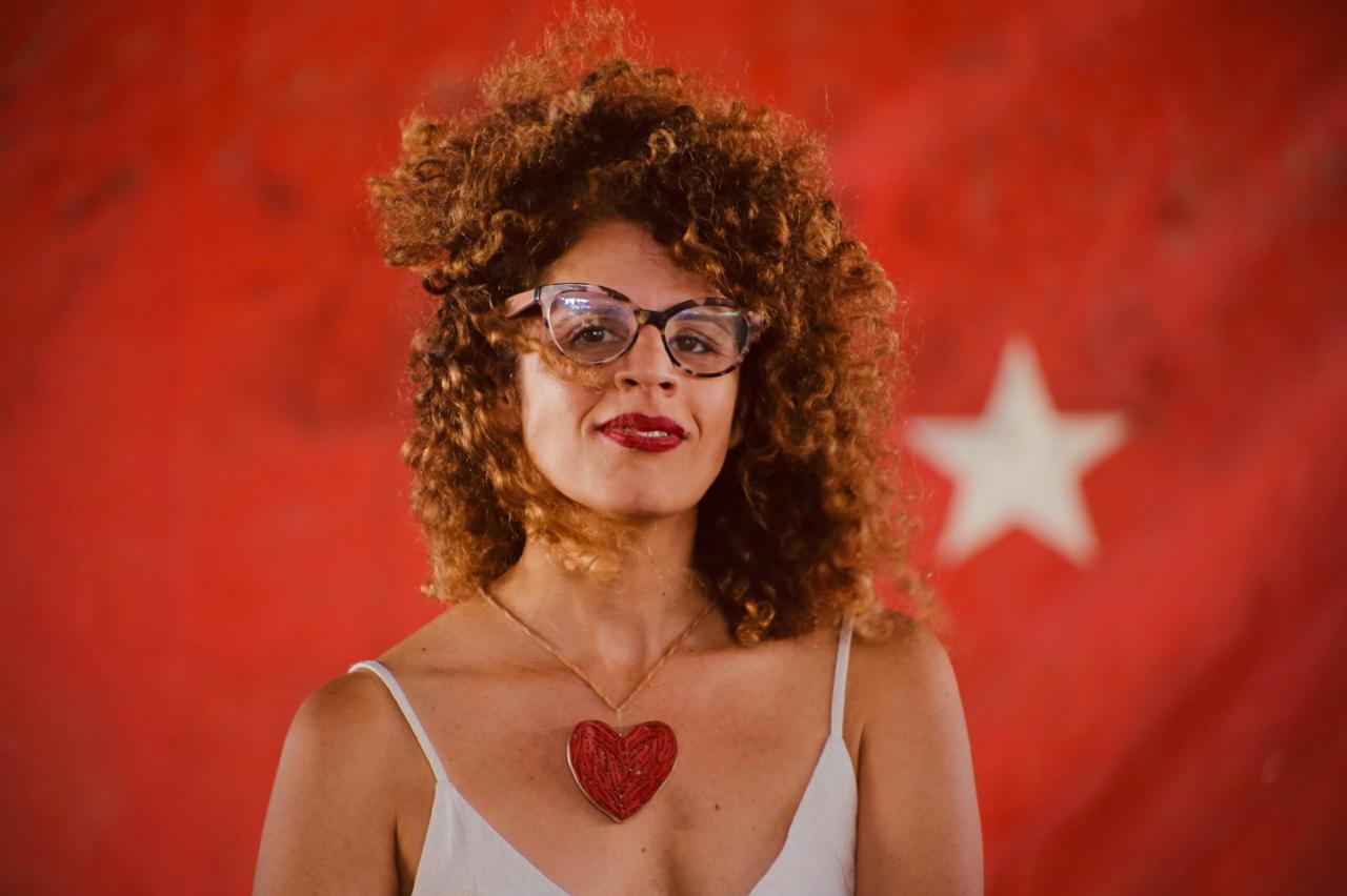 “Salvador tem capacidade de oferecer uma educação muito melhor”: Maria Marighella critica gestão municipal após resultado da educação de Salvador no Ideb