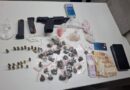 PM prende suspeito de tráfico de drogas na FederaçãoCom o suspeito, foi encontrada uma pistola com munições