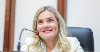 Ivana Bastos comemora crescimento do emprego formal no país, principalmente entre as mulheres