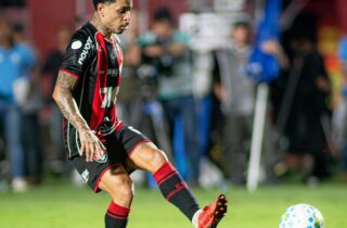 Vitória vence o Grêmio no Barradão e ganha fôlego na luta contra o Z-4