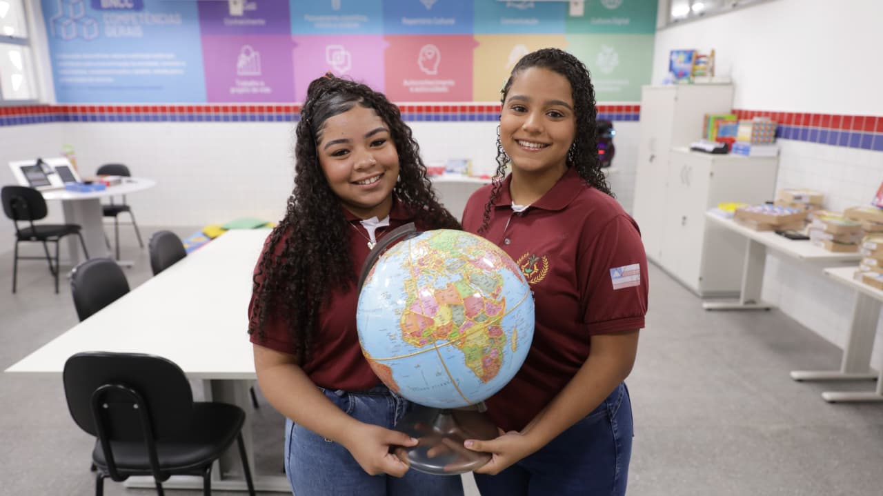 Estado entrega nova escola de tempo integral em Teofilândia