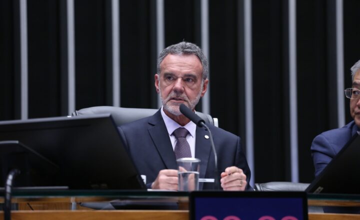 Daniel Almeida repudia ataque a religiões de matriz africana: “Defender a liberdade religiosa é defender um direito de todos.”
