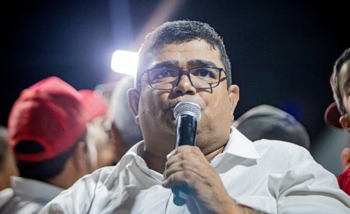 Prefeito de Seabra cita R$ 238 milhões e 23 obras ao pedir voto para Lula e Jerônimo