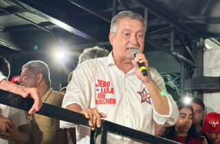 *Em Camamu, Rui critica gastos com “festança” em Salvador e cobra prioridade para creches: “É muita festa, muito dinheiro gasto”