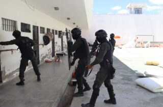 Seap realiza 13ª fase da Operação MUTE no Conjunto Penal de Paulo Afonso