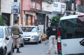 Alta cúpula da Bamor é alvo de operação que investiga tortura dentro da sede da torcida organizada