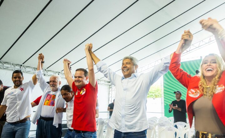 “Pesquisas confirmam: O clima na Bahia inteira é de chegada muito forte do time de Jerônimo e Lula”, afirma Júlio Pinheiro