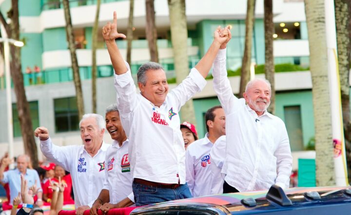 Lula é Brasil com emprego recorde; Flávio Bolsonaro é modelo argentino de crise, diz Rui Costa
