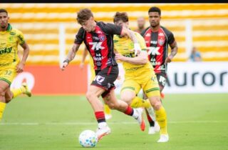 Vitória abre 2 a 0, mas cede empate ao Mirassol pelo Brasileirão