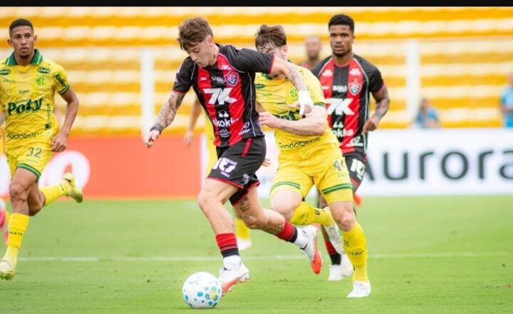 Vitória abre 2 a 0, mas cede empate ao Mirassol pelo Brasileirão