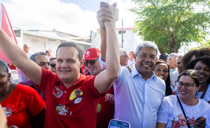 “Jerônimo líder nas pesquisas e Neto líder em rejeição. A Bahia sabe escolher o melhor projeto”, afirma Júlio Pinheiro
