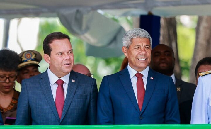 Geraldinho destaca defesa da democracia durante ato de 7 de Setembro em Salvador