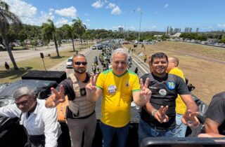Capitão Alden, Diego Castro e Alfredo Gaspar movimentam Salvador com moto-carreata