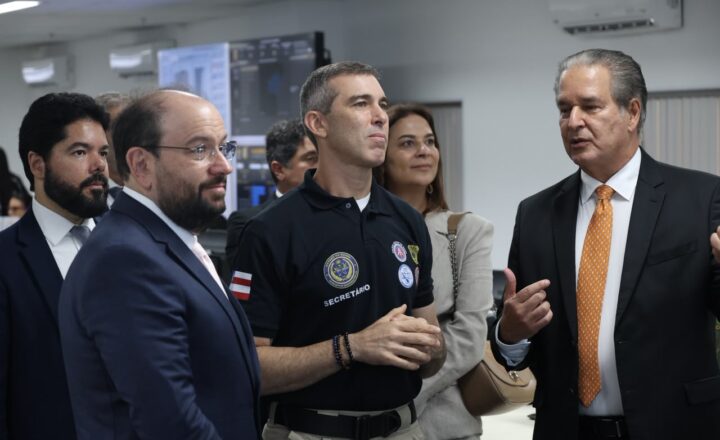 Presidente do TRE-BA visita Centro Integrado de Comando e Controle da SSP