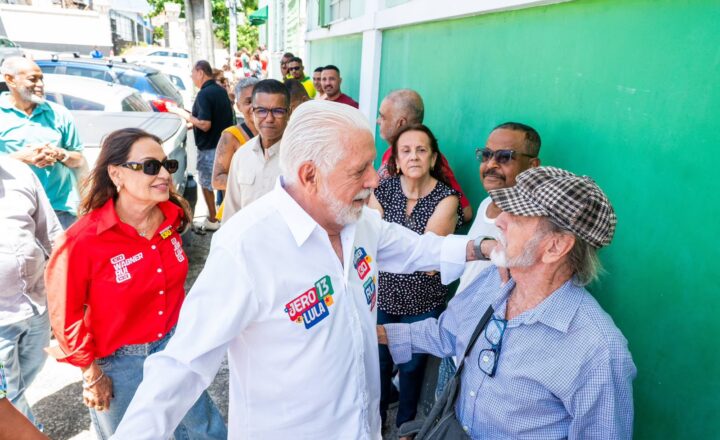 Jaques Wagner vota em Salvador e diz ter ‘muita segurança’ de vitória em 1º turno na Bahia