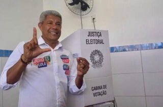 Jerônimo vota em Brotas e projeta vitória do 13 na Bahia e no Brasil