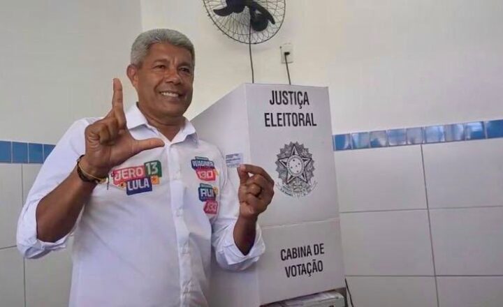 Jerônimo vota em Brotas e projeta vitória do 13 na Bahia e no Brasil