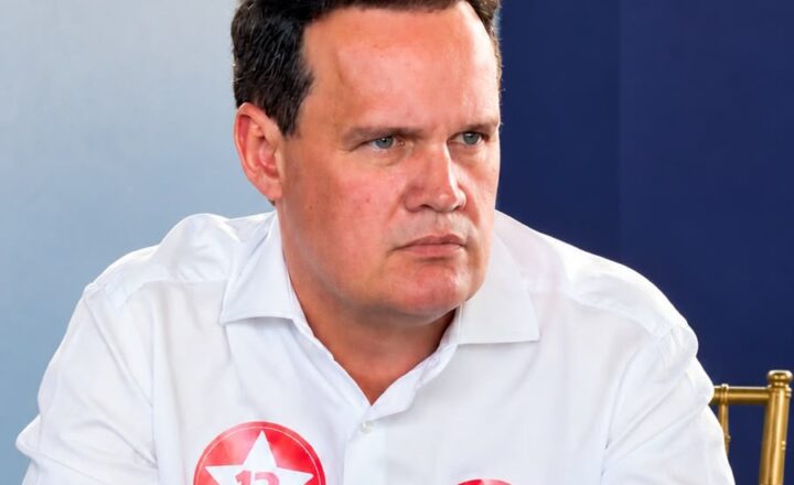 Júlio aposta em virada de Lula e alerta sobre risco de voto em Flávio Bolsonaro: “O que está em jogo é o futuro dos brasileiros”