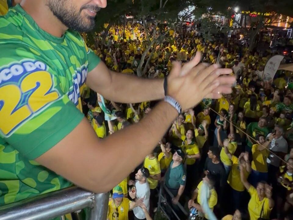 Capitão Alden reforça apoio a Flávio durante ato em Feira