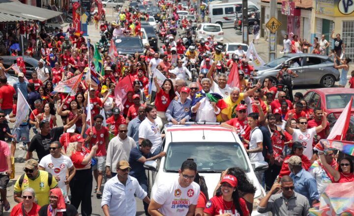 Jerônimo lidera carreata histórica em Vitória da Conquista em ato pró-Lula