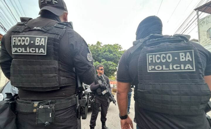 FICCO Bahia e PC interceptam criminoso no momento em que desembarcava no Terminal Rodoviário de Salvador