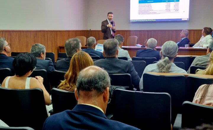 Metas fiscais do Governo apresentadas na ALBA mostram baixo endividamento e altos investimentos em melhorias para a população 