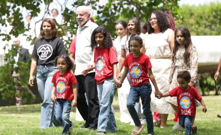 Lula defende respeito às religiões durante celebração de Nossa Senhora Aparecida