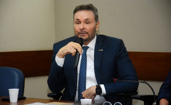 ALBA recebe secretário da Fazenda para apresentação das metas fiscais