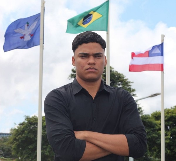 Aos 21 anos, Sandro Filho é eleito deputado federal mais jovem da história da Bahia